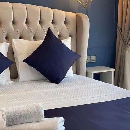 אכסניה Majestic Tiny With Private Pool