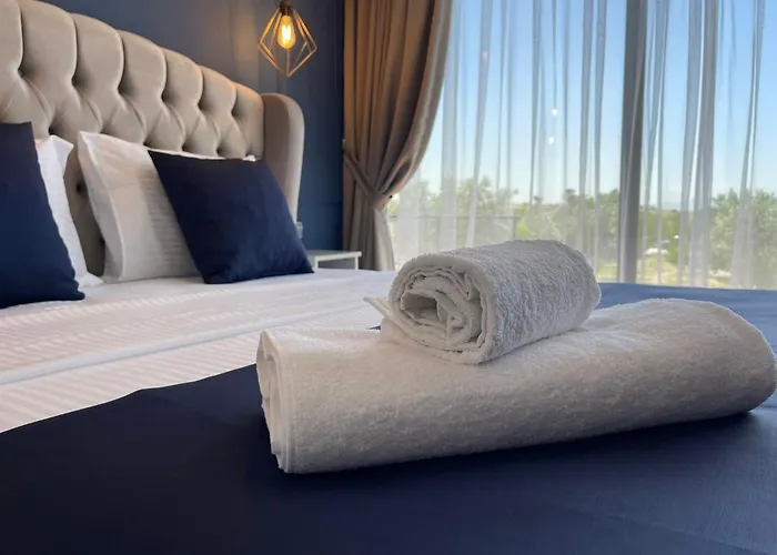 Majestic Tiny With Private Pool *