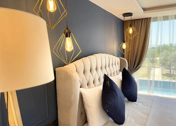 Majestic Tiny With Private Pool Trikomo