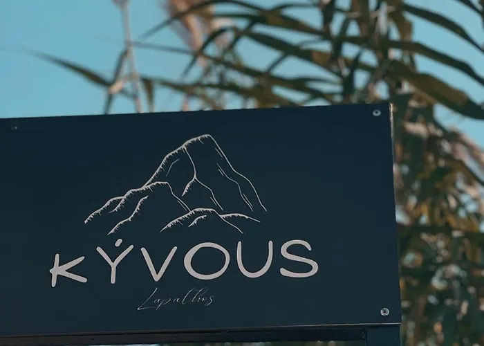 롯지 Majestic Tiny With Private Pool Trikomo