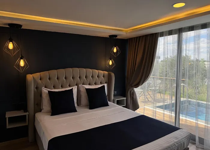 롯지 Majestic Tiny With Private Pool