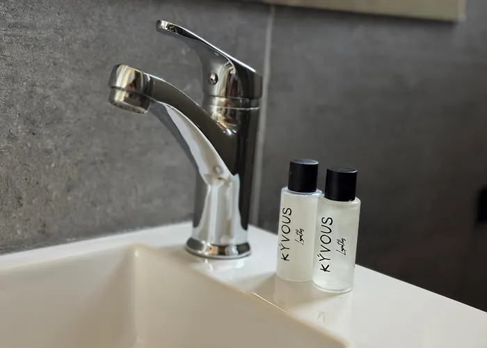 Majestic Tiny With Private Pool 롯지 *