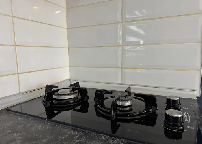 Majestic Tiny With Private Pool ロッジ