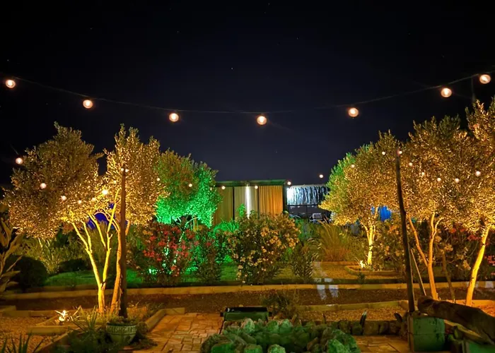 ロッジ Majestic Tiny With Private Pool Trikomo